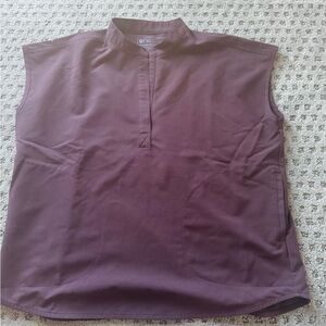 Figs Rafaela Oversized Scrub Top (Eggplant) worn once. Size Medium